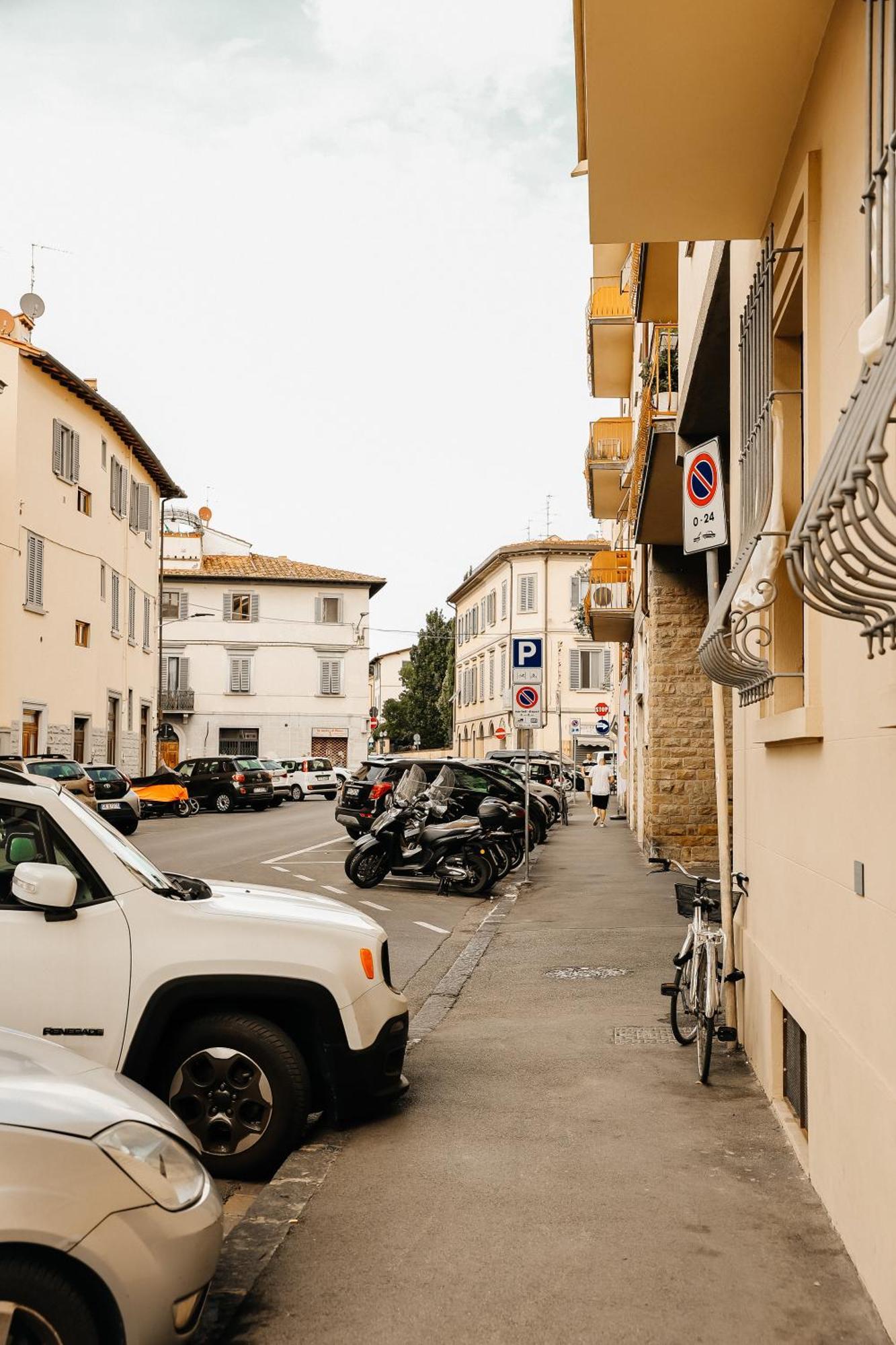 Modern Apartments In The Heart Of Florenz Exterior foto